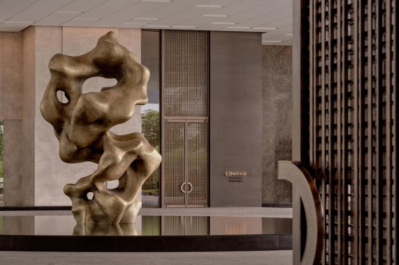 Conrad Shenzhen, The First Art Museum Hotel In Greater Bay Area With The Stunning Bay And Sunset View In The Hotel Terrace Екстер'єр фото