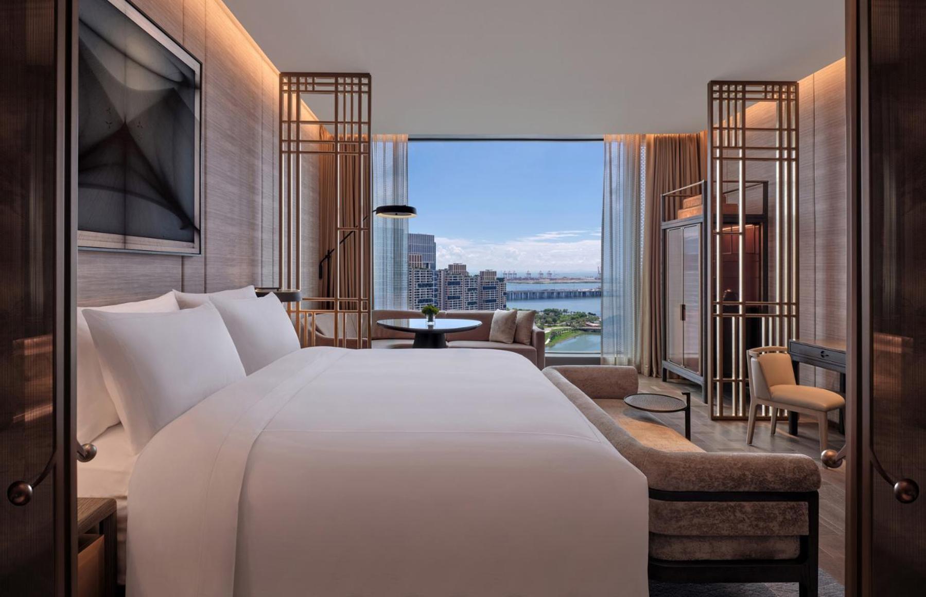 Conrad Shenzhen, The First Art Museum Hotel In Greater Bay Area With The Stunning Bay And Sunset View In The Hotel Terrace Екстер'єр фото