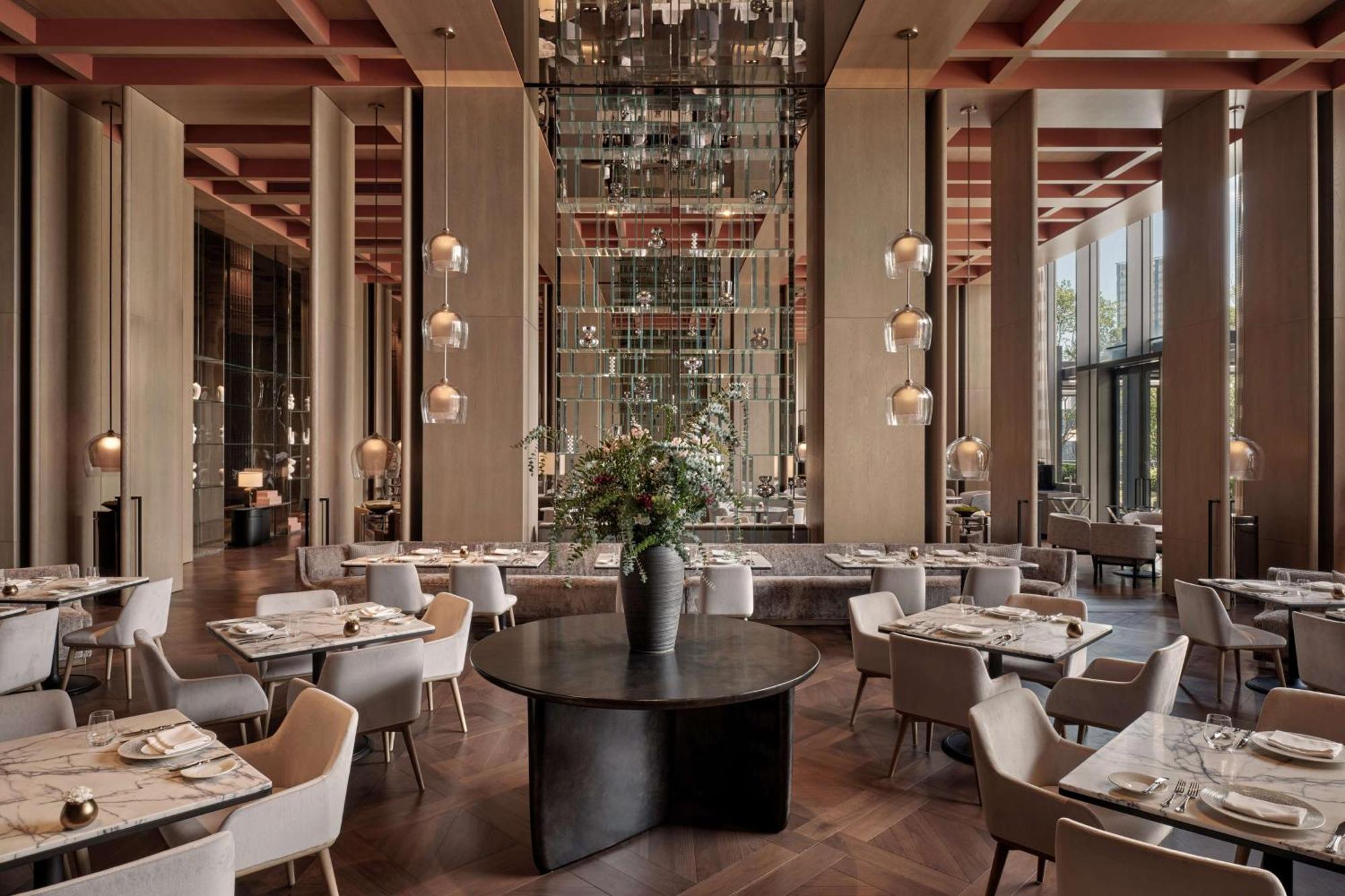 Conrad Shenzhen, The First Art Museum Hotel In Greater Bay Area With The Stunning Bay And Sunset View In The Hotel Terrace Екстер'єр фото
